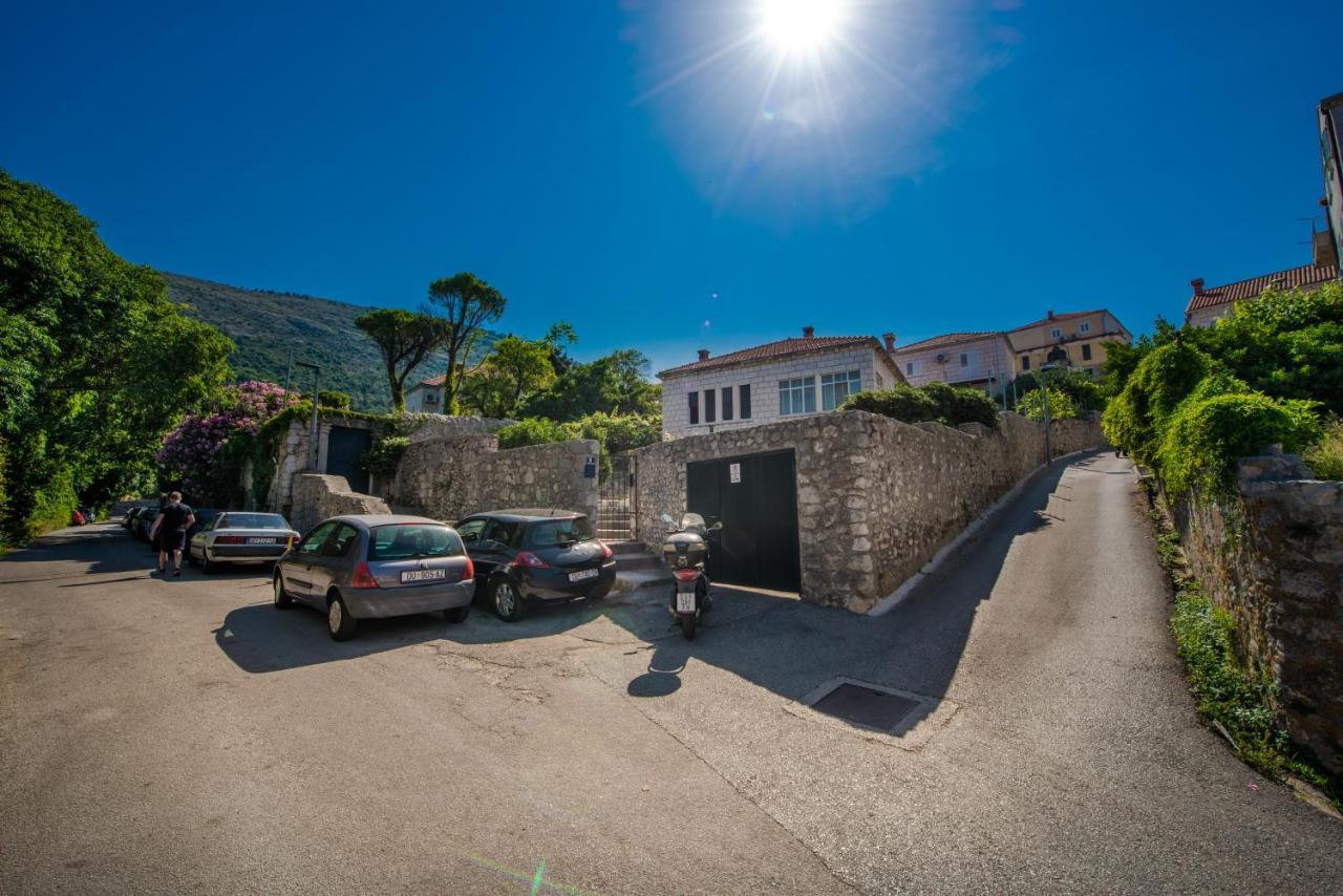 Apartment Near Old Town, Free Parking & Huge Garden Dubrovnik Exterior foto